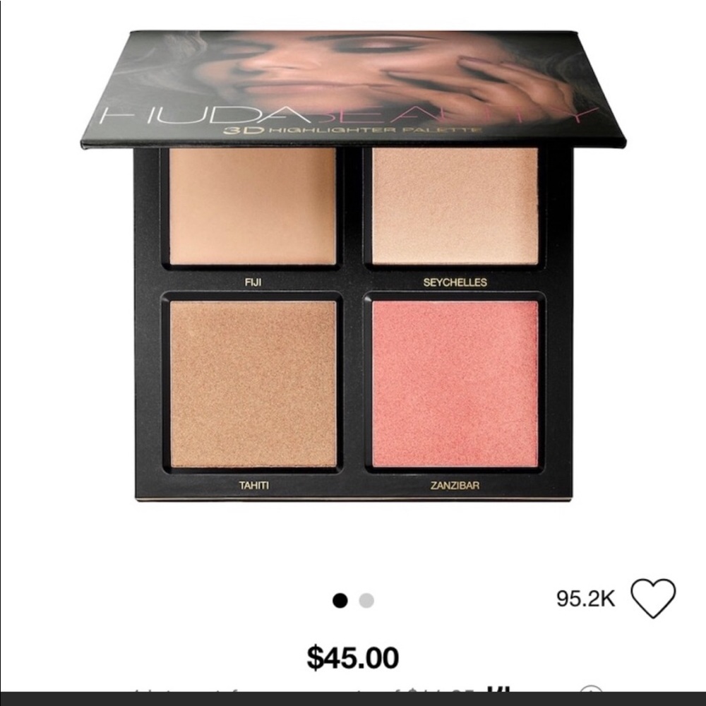 Beautiful HUDA BEAUTY 3D highlight palette